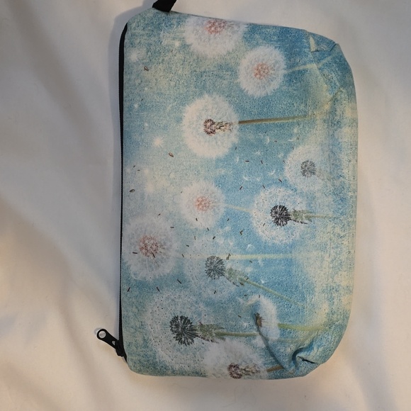 Cosmetic Bag - Picture 2 of 4